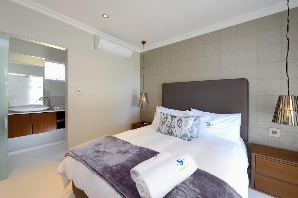 Grand Blue D Hotel Кейптаун Екстериор снимка
